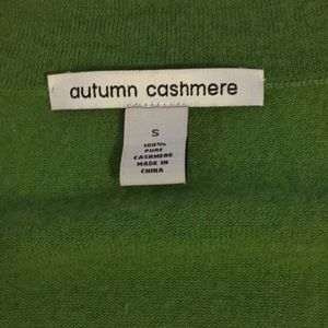 Autumn Cashmere Sweaters - Lovely green cashmere sweater. Size S Autumn Cashmere Sweaters - Lovely green cashmere sweater. Size S